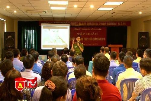 Tập huấn nghiệp vụ PCCC cho tiểu thương chợ Đồng Xuân