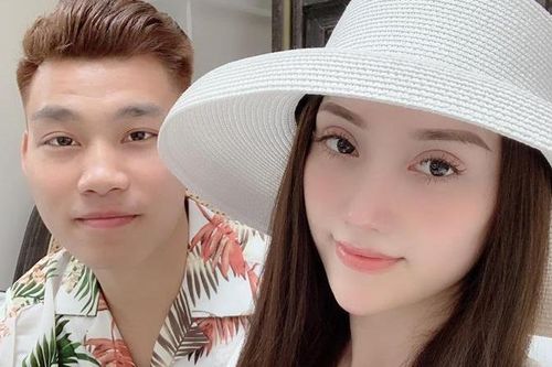 Văn Thanh đăng ảnh 'so deep', bạn gái vào bình luận 'chẳng liên quan'