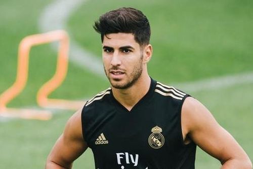 Sao Real Madrid phải rời sân bằng xe cứu thương