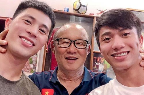 So độ đẹp trai với thầy Park, Phan Văn Đức bị fan đáp 'phũ phàng'