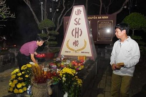 Tháng 7 ở Nghĩa trang Hàng Dương