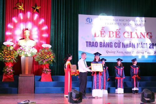 Trao bằng tốt nghiệp nhóm ngành Nội vụ năm 2019 cho 305 tân Cử nhân