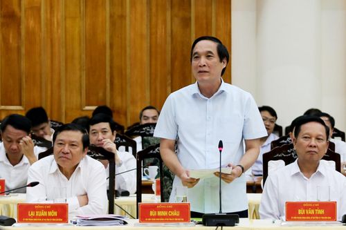 Thủ tướng Chính phủ nghe lãnh đạo các tỉnh miền núi phía Bắc góp ý cho chiến lược phát triển kinh tế - xã hội.