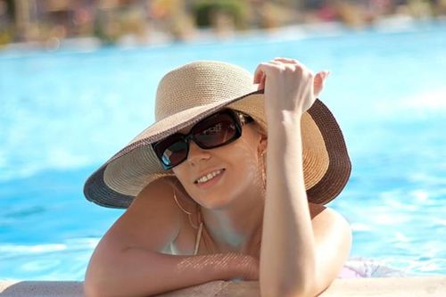 Thường xuyên trang điểm, ăn nhiều đường dễ bị ung thư da