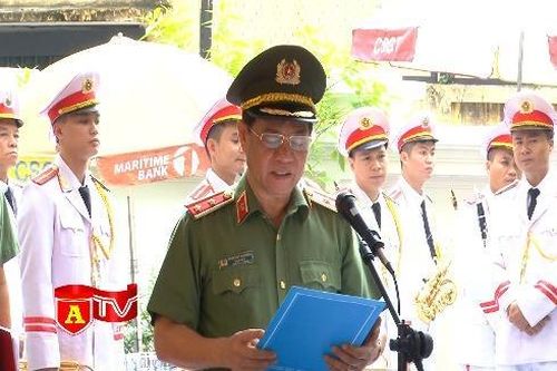Công an thành phố Hà Nội nhớ ơn các Anh hùng, Liệt sỹ