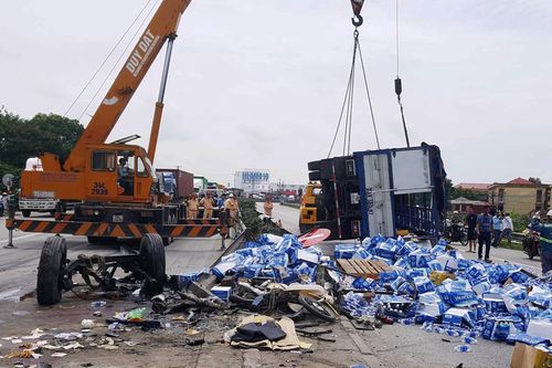 Xử lý 185 'điểm đen' giao thông trong 6 tháng đầu năm
