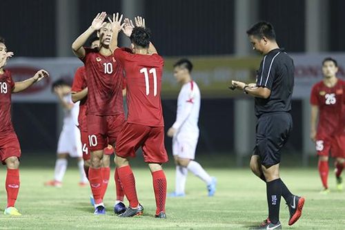 Thắng nhẹ Viettel, U22 Việt Nam vẫn đi đúng hướng