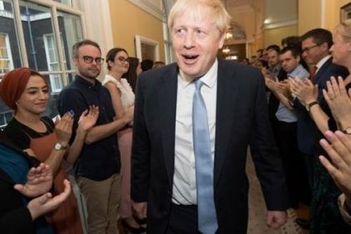 Thủ tướng Anh Boris Johnson hứa mang về một thỏa thuận Brexit táo bạo
