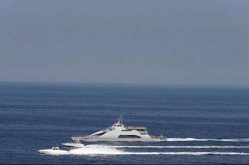 Tổng thống Rouhani: Bảo vệ eo biển Hormuz là việc của Iran