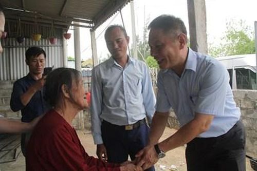 Hơn 200 triệu đồng tặng quà người có công dịp ngày Thương binh - Liệt sĩ