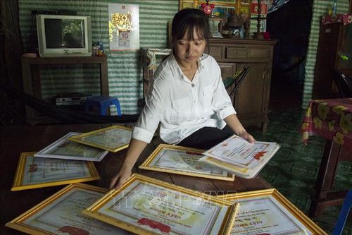 Nữ sinh học giỏi dự tính bảo lưu kết quả thi đại học 1 năm để làm công nhân