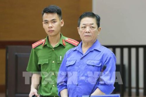 Mở lại phiên tòa xét xử Hưng 'kính'