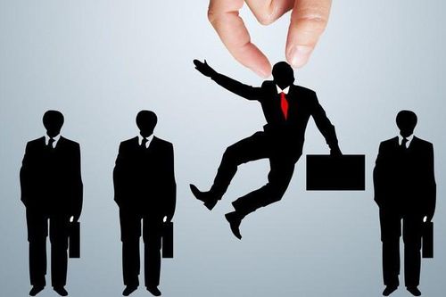 Khó cán đích mục tiêu tinh giản biên chế