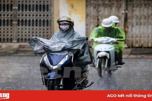 Bắc Bộ mưa dông diện rộng, Trung Bộ vẫn nắng nóng gay gắt