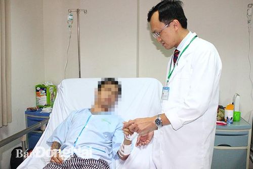 Nửa đêm phẫu thuật cứu bệnh nhân bị đa chấn thương