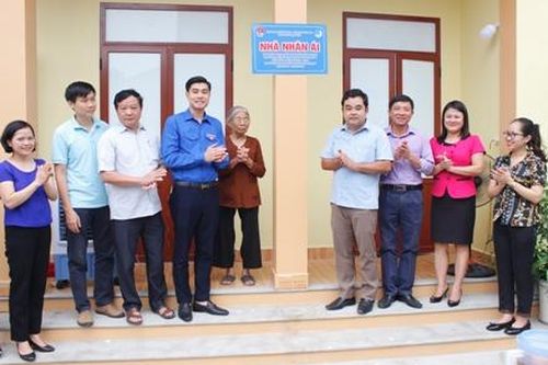 Thành đoàn Ninh Bình khánh thành 'nhà Nhân ái' tặng người có công