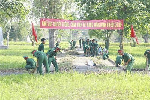 Sôi nổi các hoạt động chào mừng kỉ niệm 40 năm ngày thành lập Trung đoàn 842