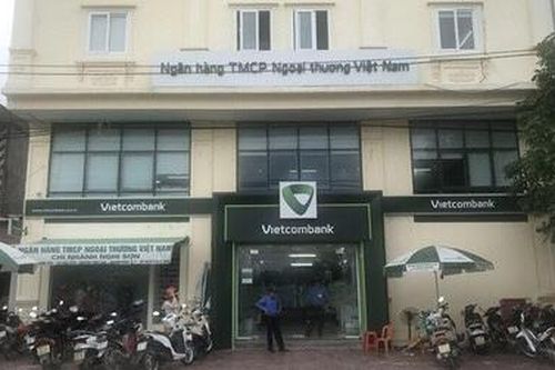 Kẻ lạ mặt nổ súng cướp ngân hàng, một bảo vệ bị thương