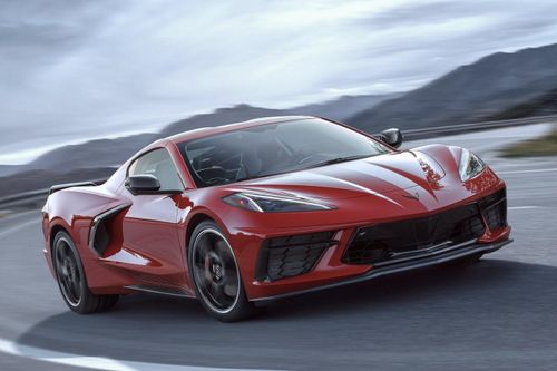 Đánh giá Chevrolet Corvette Stingray C8 - siêu xe nhưng giá lại rẻ