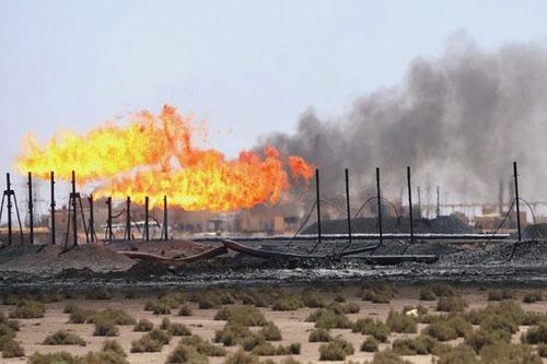 Giá dầu thế giới khởi sắc khi căng thẳng giữa Iran và phương Tây gia tăng