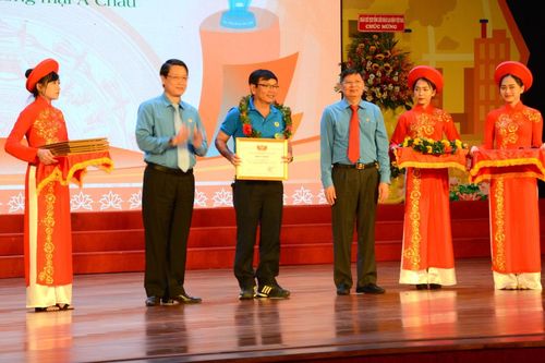 Tôn vinh các Chủ tịch Công đoàn cơ sở tiêu biểu