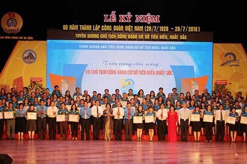 Các địa phương tuyên dương Chủ tịch Công đoàn tiêu biểu