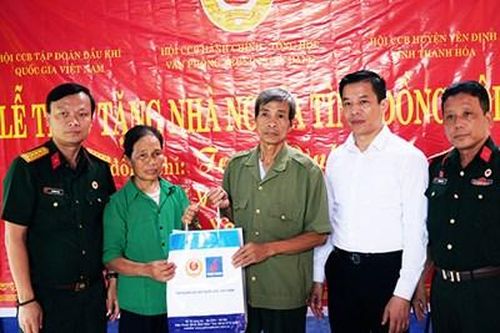 Trao nhà 'Nghĩa tình đồng đội' tại Thanh Hóa