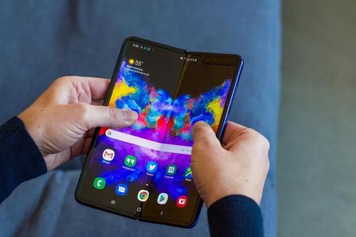 Sau 'thảm họa' vỡ màn, Galaxy Fold trở lại liệu có đắt hàng?