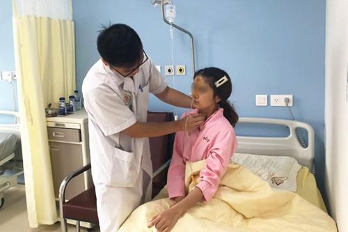 Cô gái Hải Phòng hóc thịt bò phải nhập viện cấp cứu