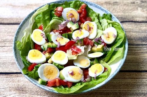 Cách làm salad bơ trứng giúp bạn duy trì vóc dáng như 'siêu mẫu'