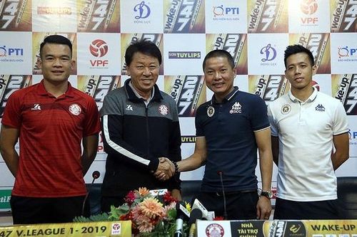 Đại chiến trên sân Thống Nhất