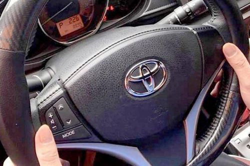 Vô lăng ô tô bị lệch xử lý ra sao?