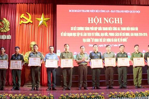 Tuổi trẻ công an, quân đội sơ kết chương trình phối hợp học và làm theo Bác