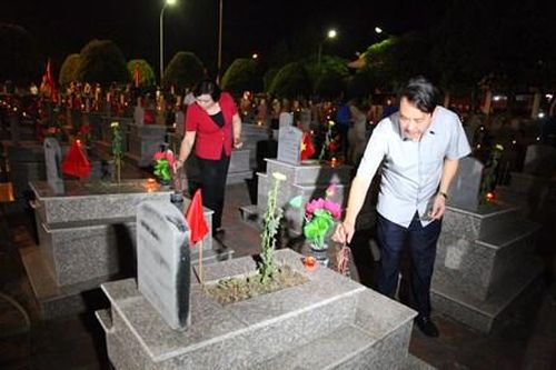 Yên Mô thắp nến tri ân các anh hùng liệt sỹ