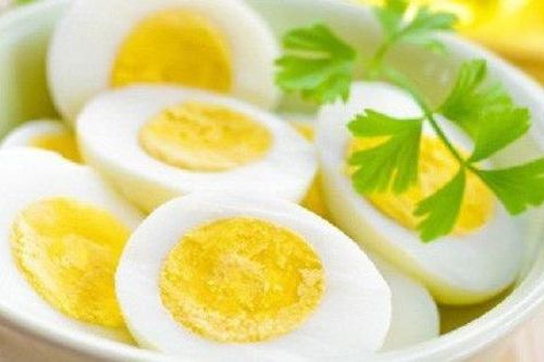 Trứng luộc rất dễ bị nhiễm khuẩn bởi hành động mà nhiều người hay làm khi luộc trứng