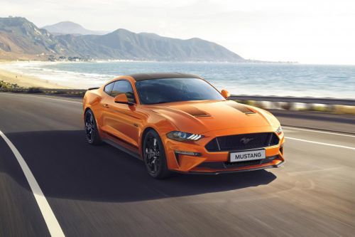 Ford Mustang bản kỷ niệm 55 năm lộ diện, mạnh 444 mã lực