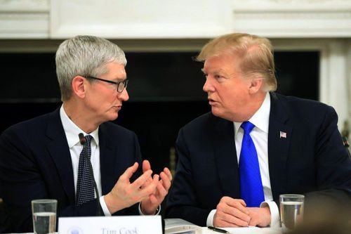 Ông Trump tiếp tục dụ Apple bỏ Trung Quốc về mở nhà máy ở Mỹ