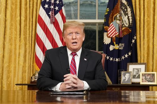 Tổng thống Mỹ Donald Trump: Trung Quốc sẽ chờ tôi thất cử