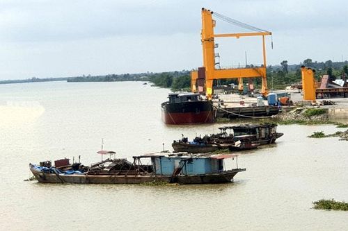 Hải Phòng: Vì sao nạn khai thác cát trái phép vẫn ngang nhiên hoạt động?