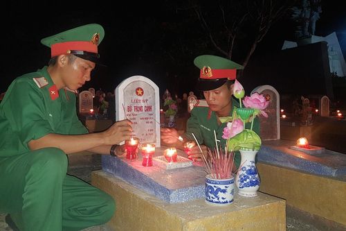 Tưởng nhớ, tri ân các anh hùng liệt sĩ