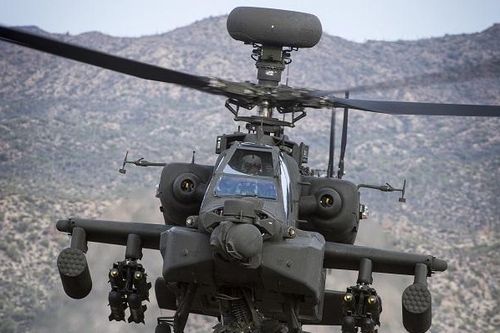 Ấn Độ nhận 4 trực thăng chiến đấu Apache AH-64E đầu tiên