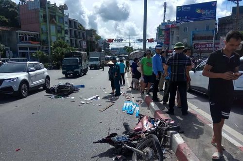 Hãi hùng hiện trường vụ xe khách đâm liên hoàn làm chết người ở cầu Bãi Cháy