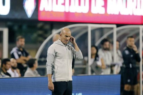 Real thảm bại trước Atletico, HLV Zidane vẫn ung dung như kẻ chơi cờ
