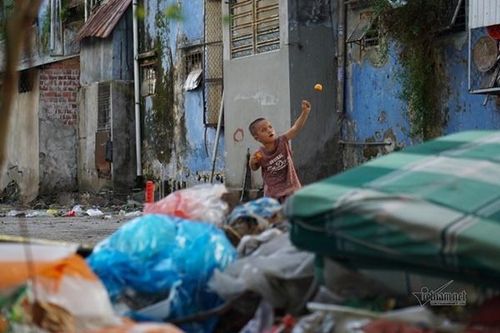 Chung cư nứt toác, lem nhem như nhà hoang ở Đà Nẵng