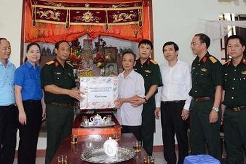 Chung tay chăm sóc người có công