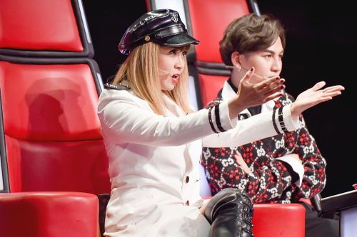 Nói quá nhiều ở The Voice Kids, Hương Giang bị Lưu Thiên Hương 'chỉnh'
