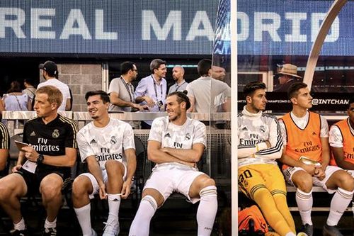 SỐC: Gareth Bale liên tục cười đùa, hả hê khi Real Madrid thảm bại Atletico