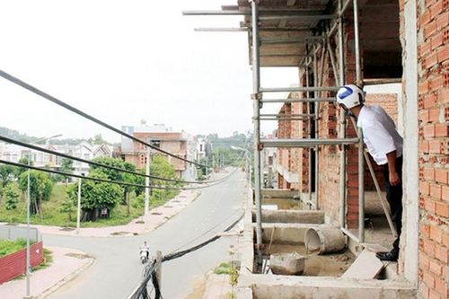 Vi phạm hành lang an toàn lưới điện cao áp: Đủ về hình thức xử phạt nhưng...