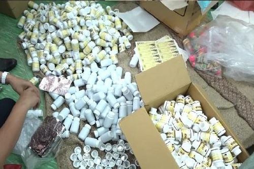 Triệt phá bốn cơ sở sản xuất thuốc, thực phẩm chức năng giả