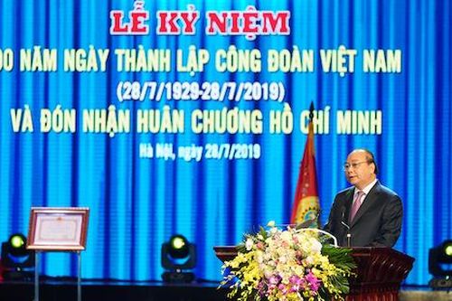 Thủ tướng dự lễ kỷ niệm 90 năm thành lập Công đoàn Việt Nam